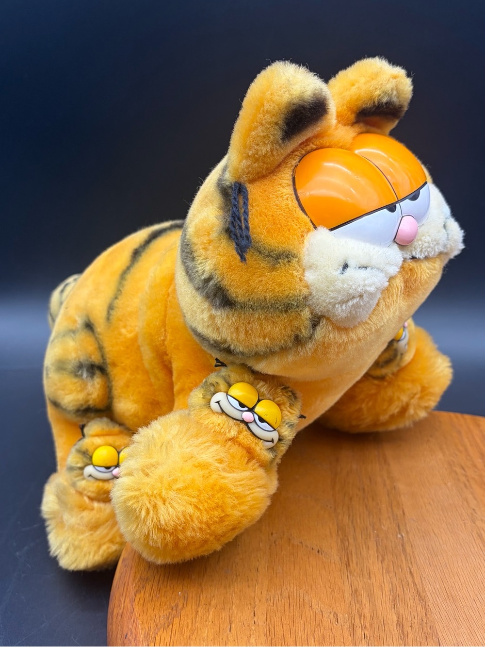 Vintage Dakin 1981 14" Plush Garfield "My Favorite Slippers" Stuffed Animal